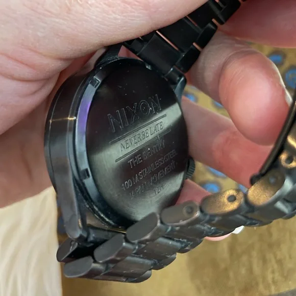 Nixon “The Sentry” Men’s Watch - Picture 4 of 6